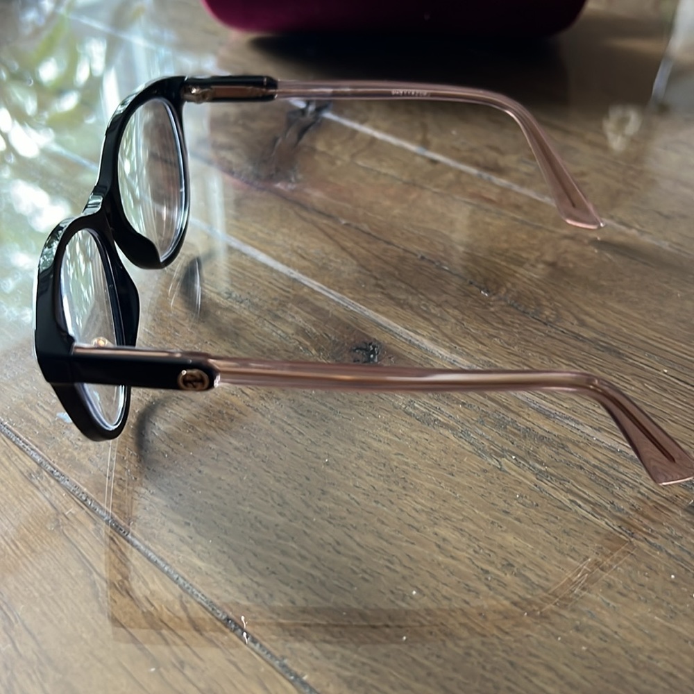 Authentic Never Used Gucci Frames - image 5